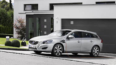 Volvo V60 Plug-in Hybrid static