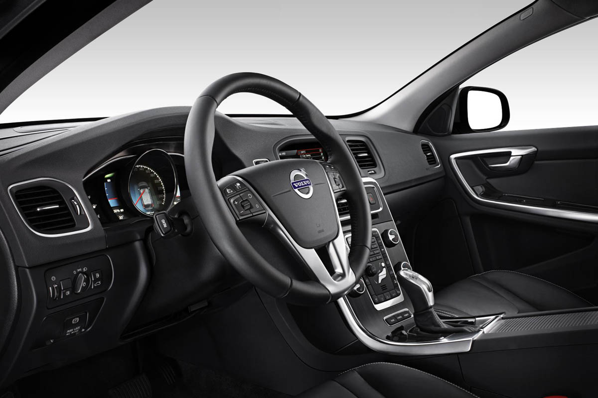 Volvo V60 Plug-in Hybrid interior
