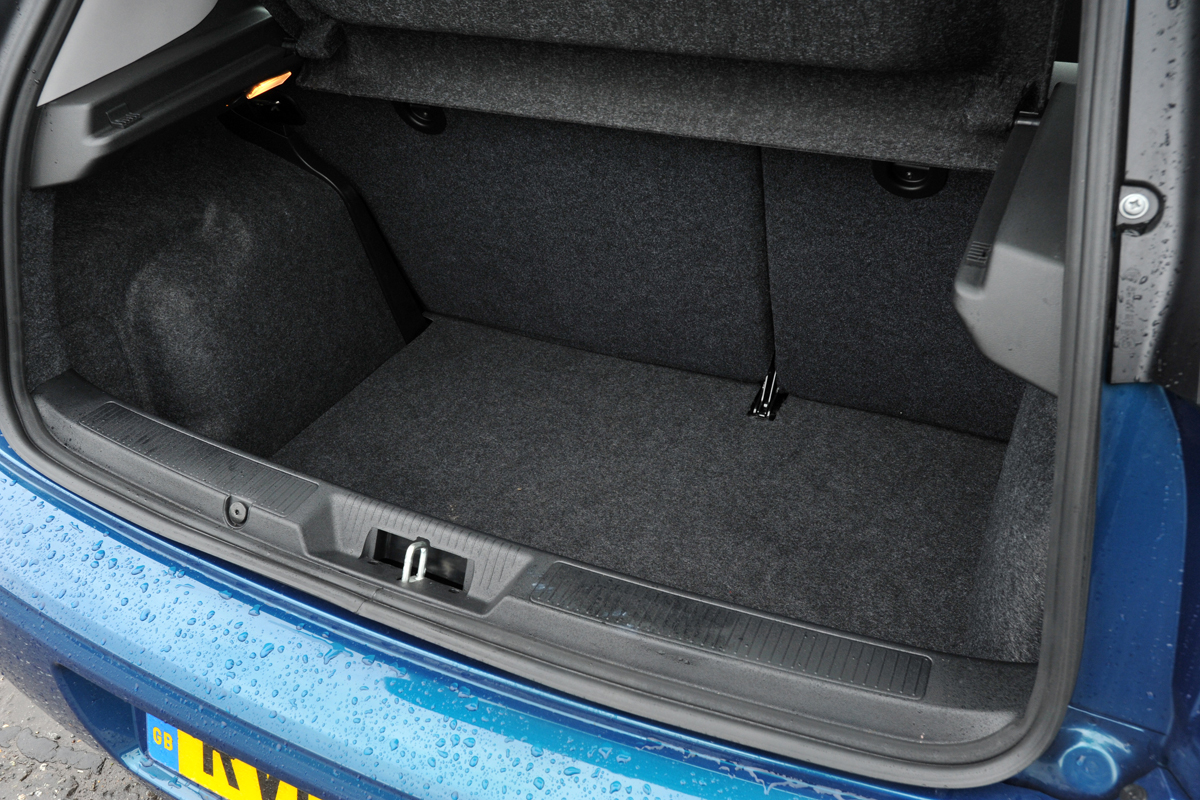 Fiat Punto boot