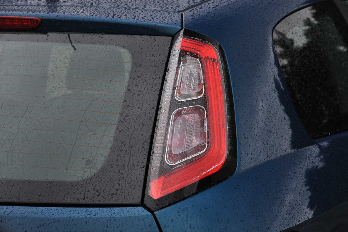 Fiat Punto lights