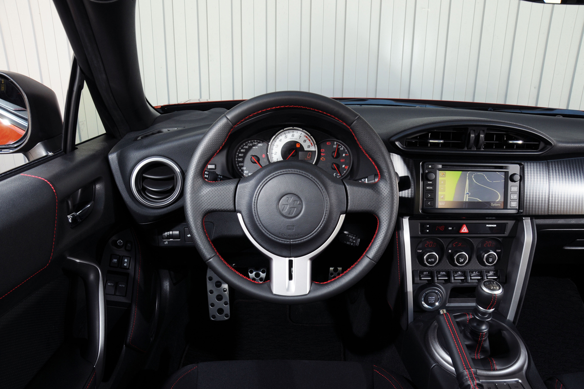 Toyota GT 86 interior
