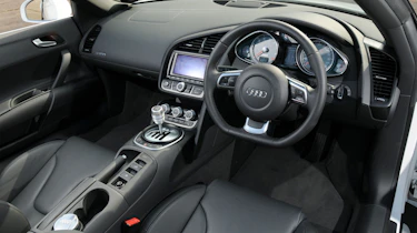 Audi R8 Spyder 4.2 FSI interior