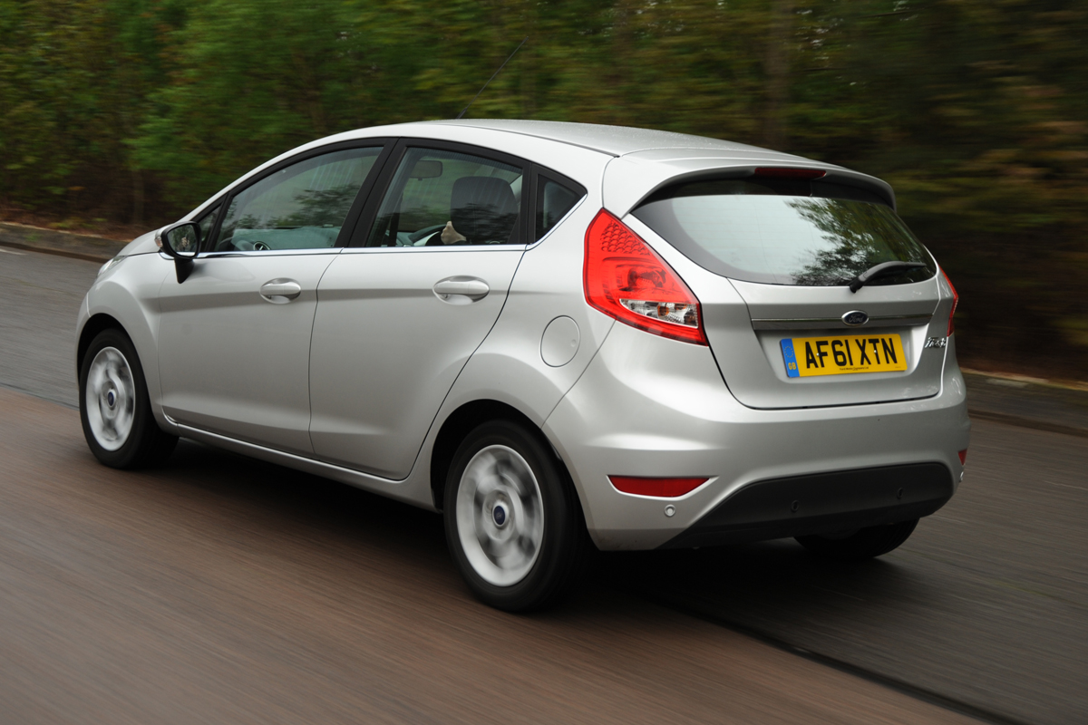 Ford Fiesta 1.25 Zetec rear tracking