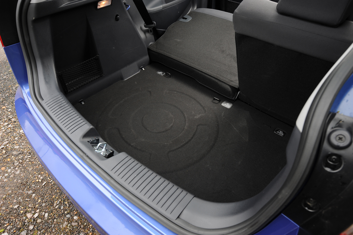 Kia Rio 2 1.25 boot