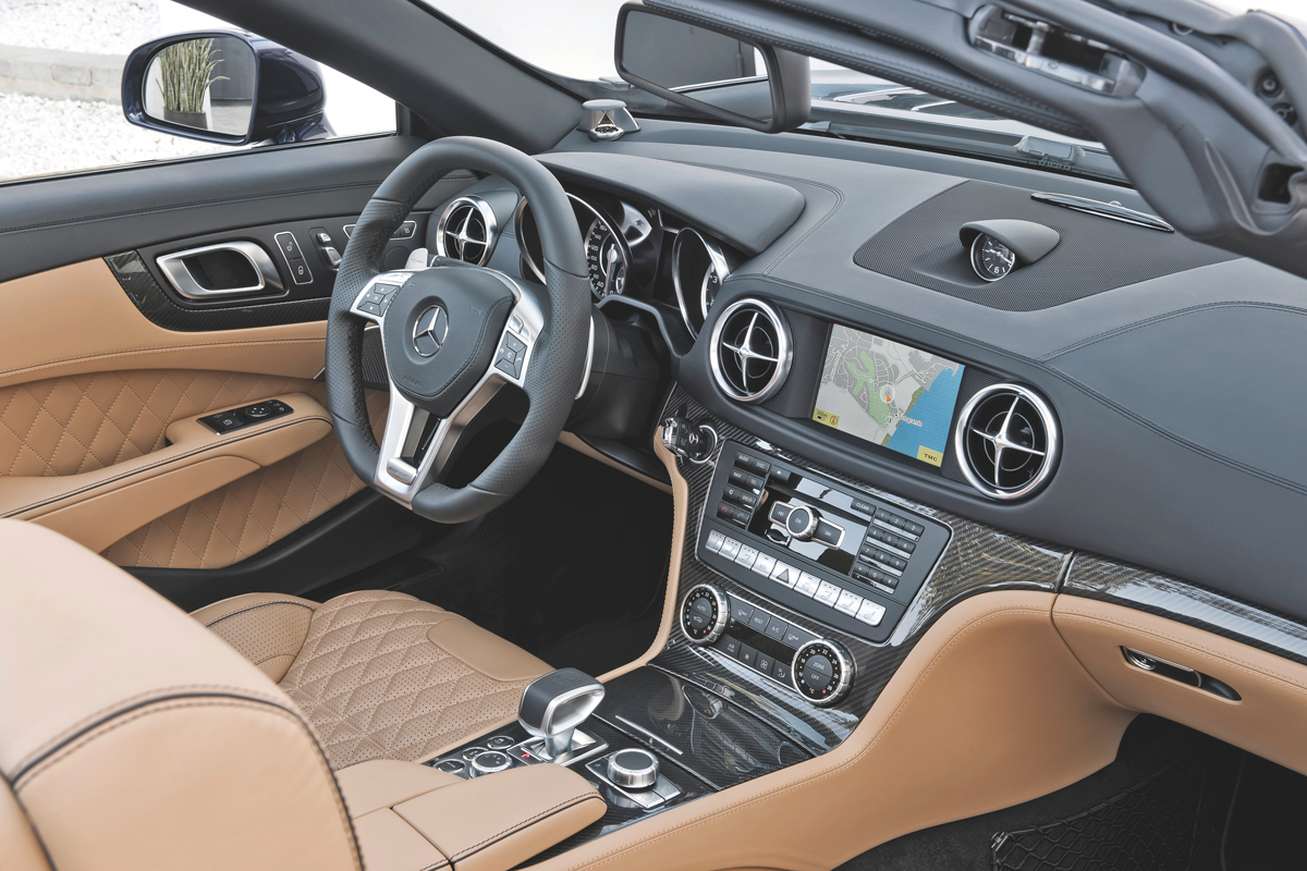Mercedes SL65 AMG interior
