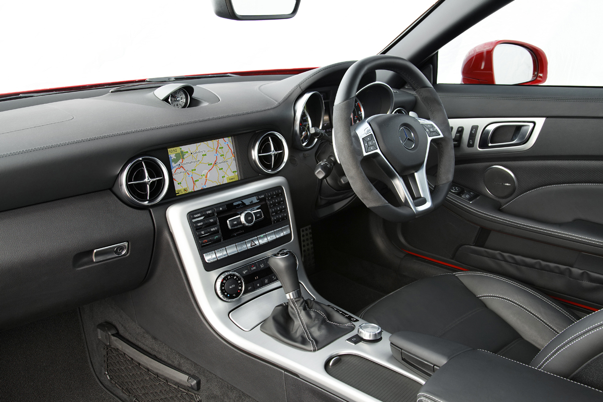 Mercedes SLK55 AMG interior