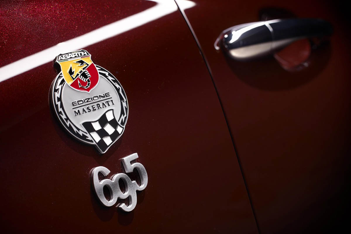 Abarth 695 Maserati Edition badge