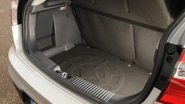 Kia Rio boot