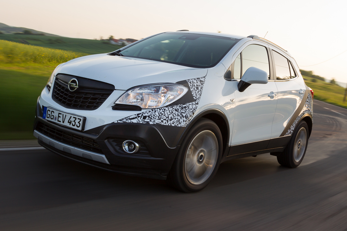 Vauxhall Mokka front tracking