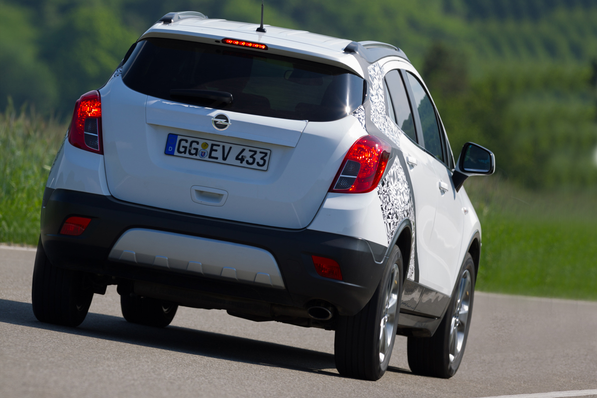 Vauxhall Mokka rear cornering