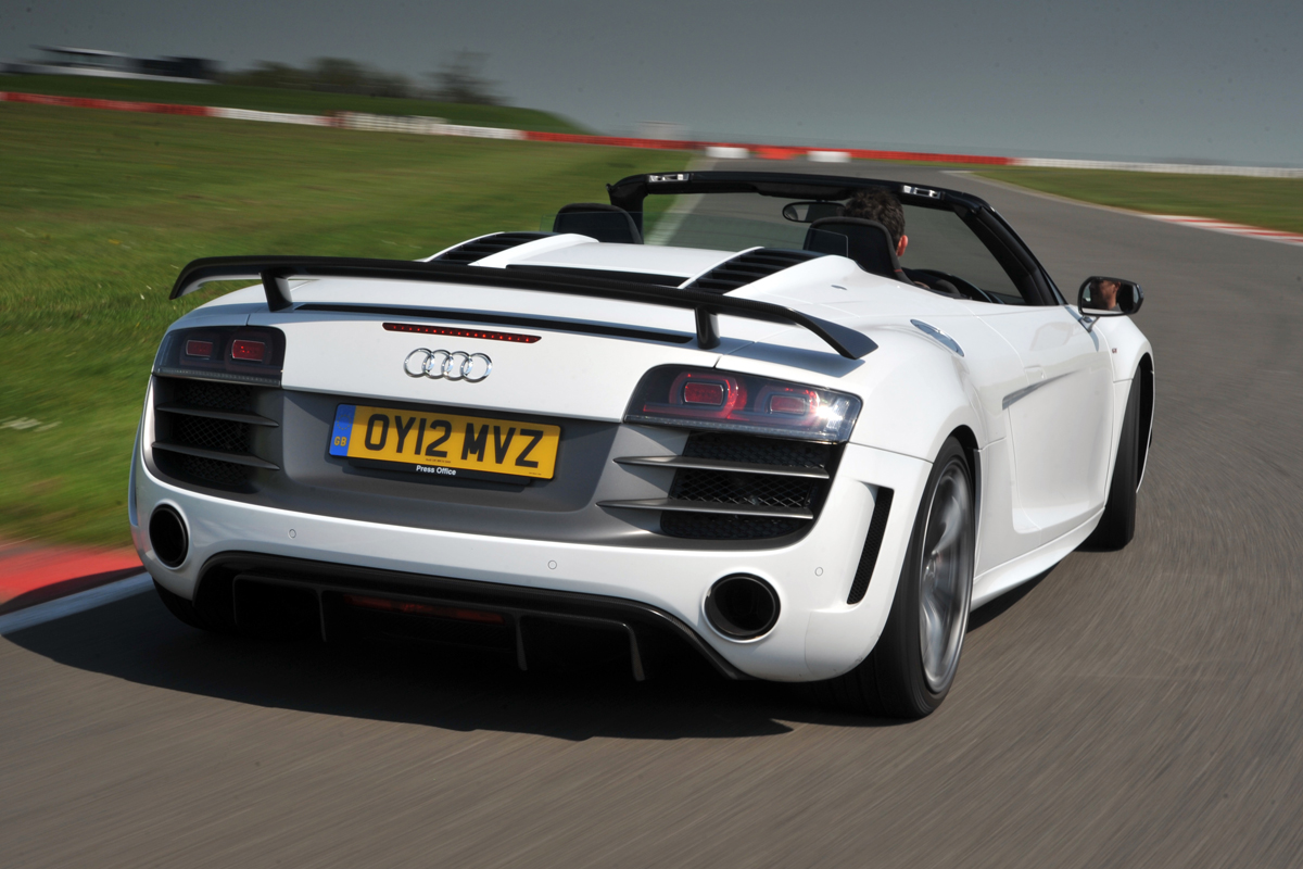 Audi R8 GT Spyder rear tracking