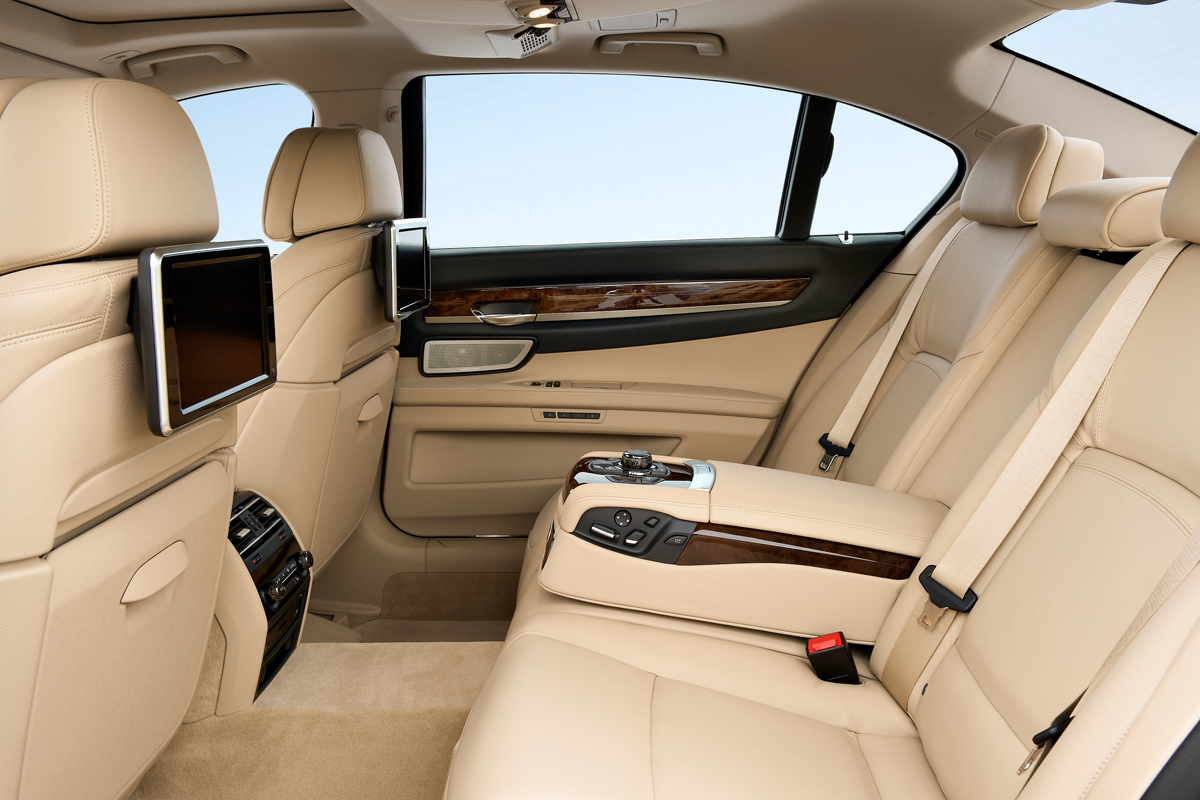 2012 BMW 7 Series rear seats