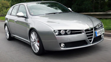 Alfa Romeo 159 Sportwagon estate front tracking