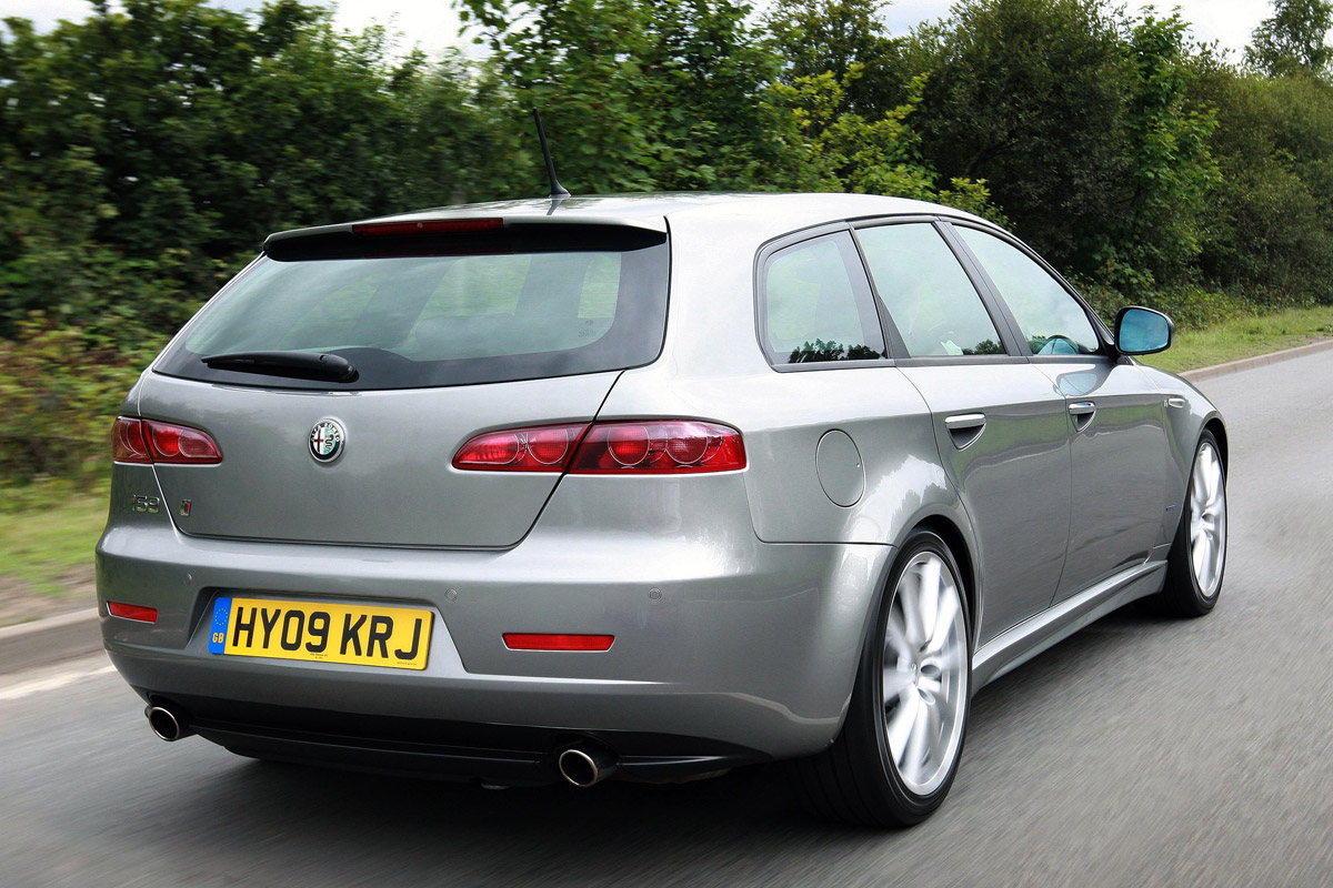 Alfa Romeo 159 Sportwagon estate rear tracking
