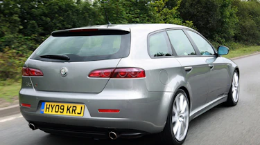 Alfa Romeo 159 Sportwagon estate rear tracking