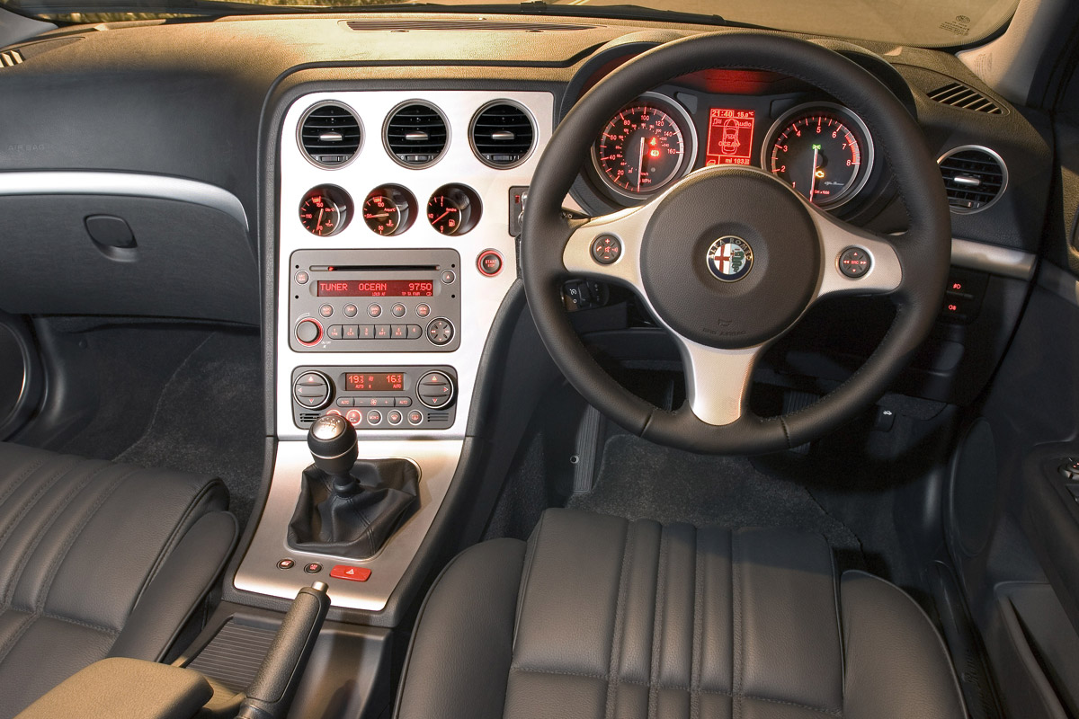 Alfa Romeo 159 Sportwagon estate dash