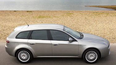 Alfa Romeo 159 Sportwagon estate profile