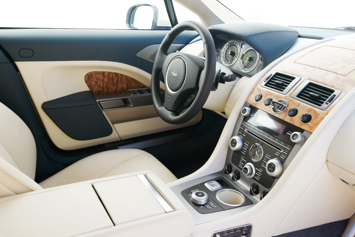 Aston Martin Rapide hatchback dash