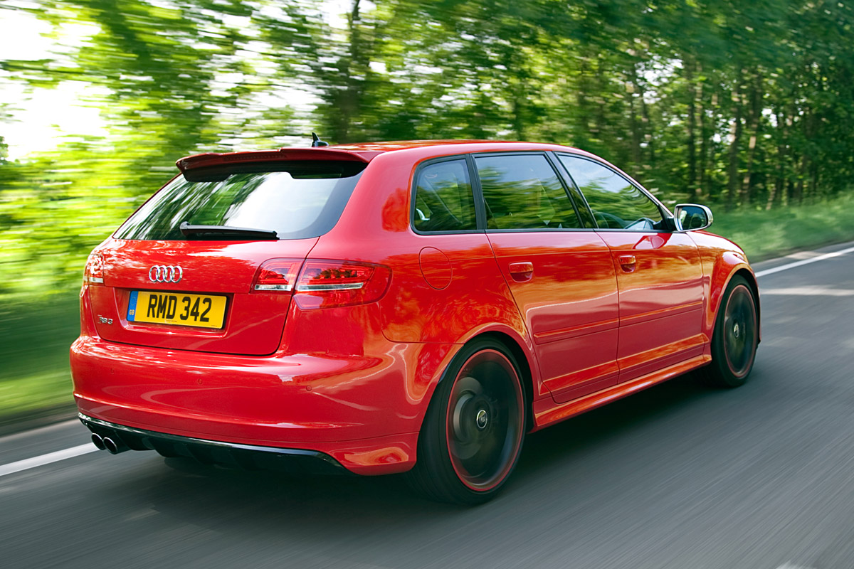 Audi RS3 Sportback rear tracking