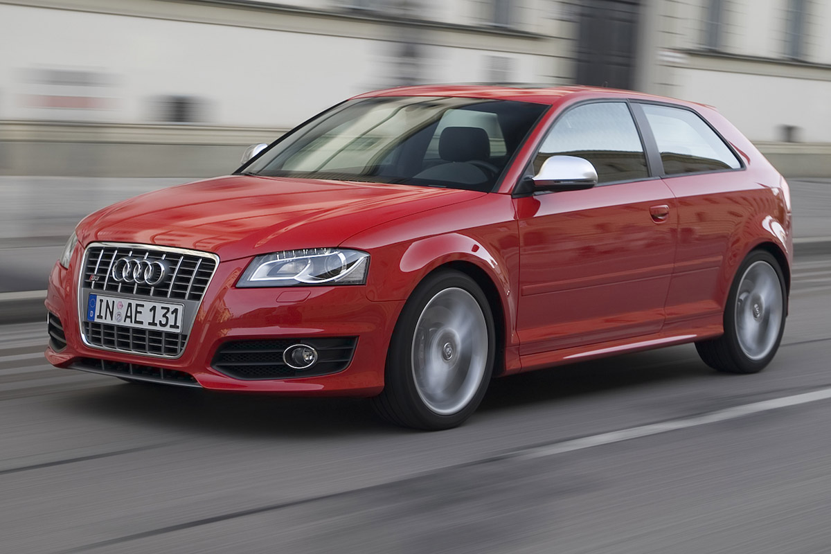 Audi S3 hatchback front tracking