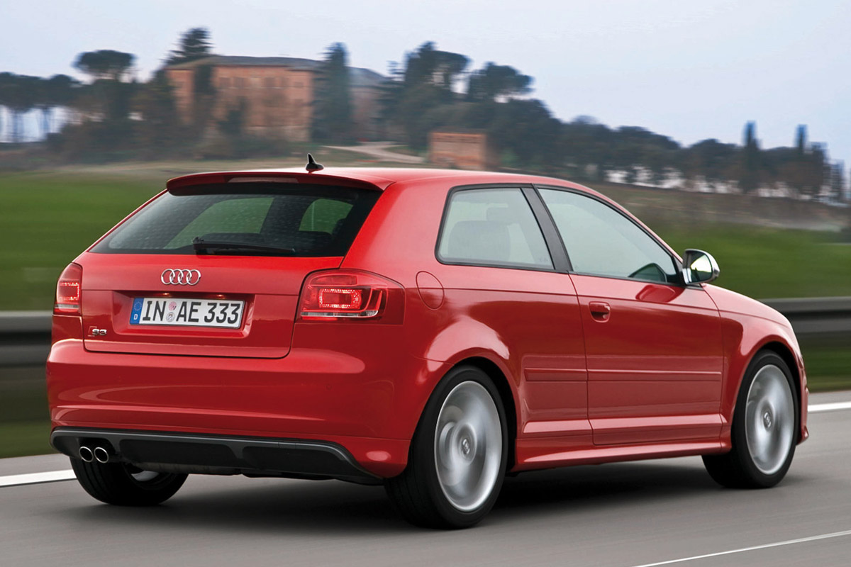 Audi S3 hatchback rear tracking