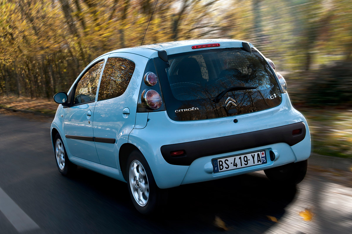 Citroen C1 hatchback rear tracking