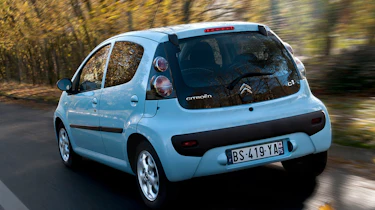 Citroen C1 hatchback rear tracking