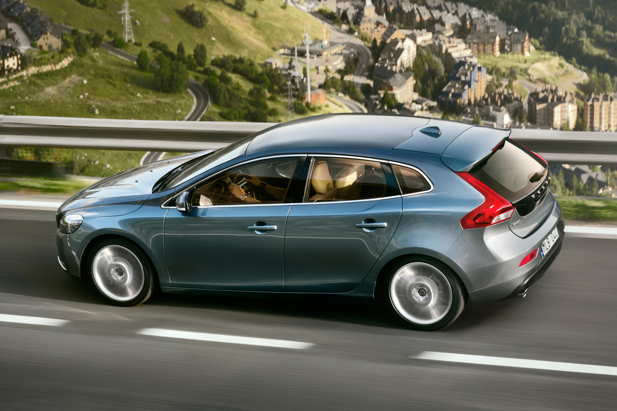 Volvo V40 profile