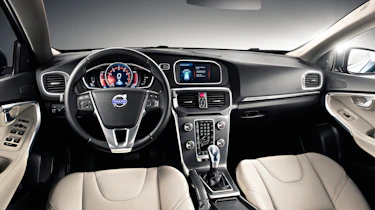 Volvo V40 dash