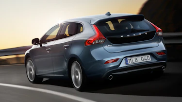 Volvo V40 rear tracking
