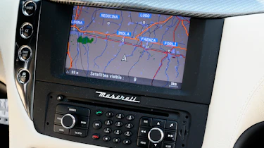 Maserati GranTurismo Sport centre console