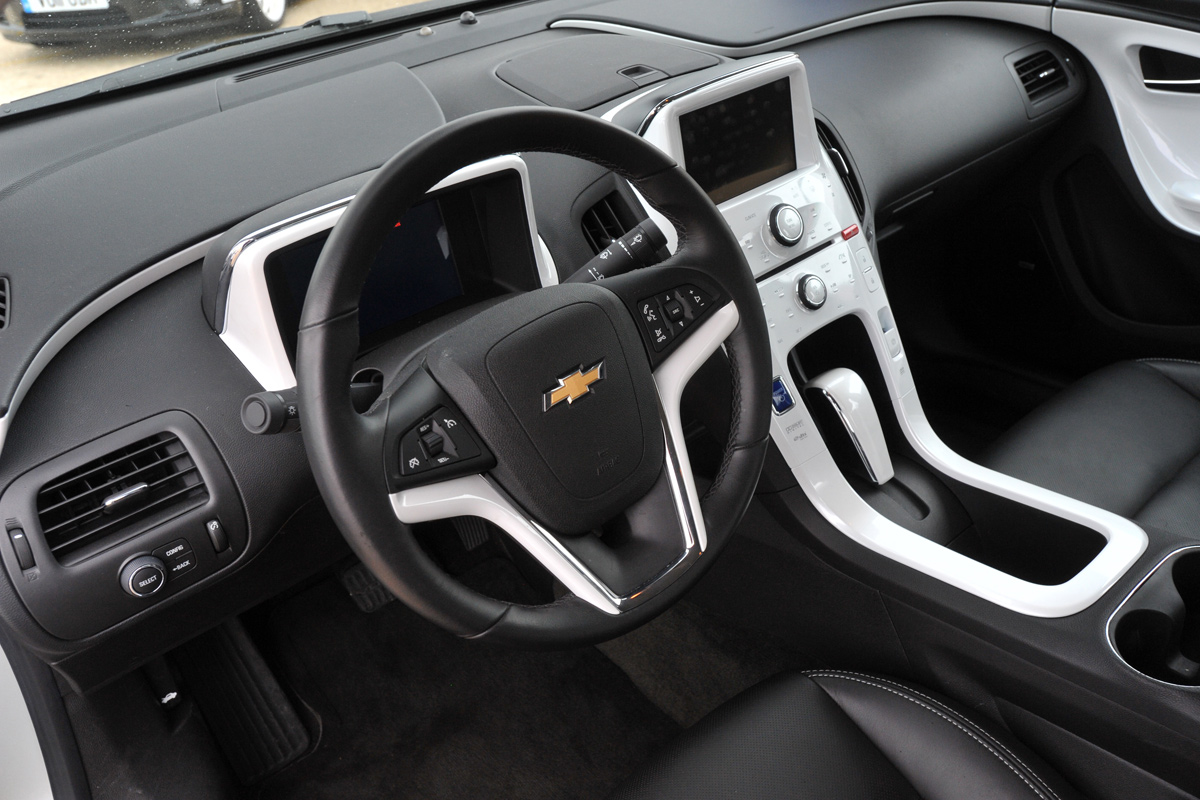 Chevrolet Volt interior