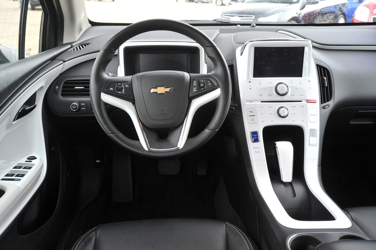 Chevrolet Volt dash