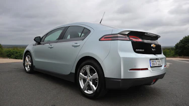 Chevrolet Volt rear tracking