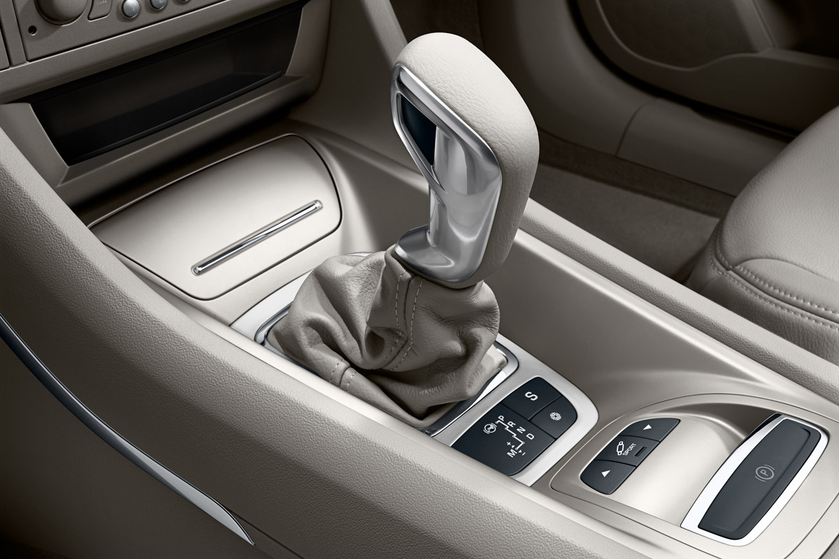 Citroen C5 saloon interior detail