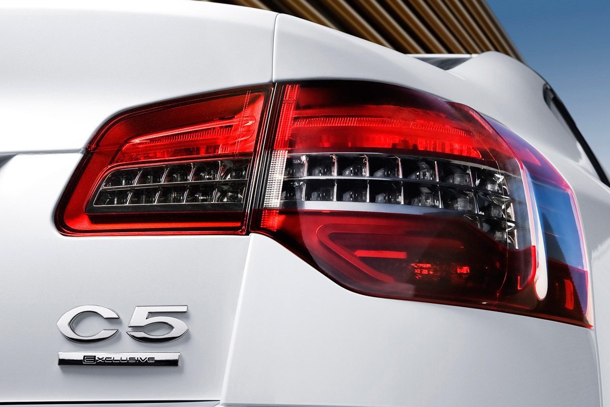 Citroen C5 saloon badge