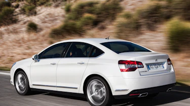 Citroen C5 saloon rear tracking