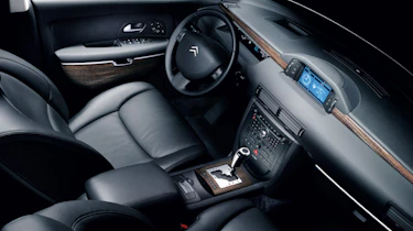 Citroen C6 saloon dash
