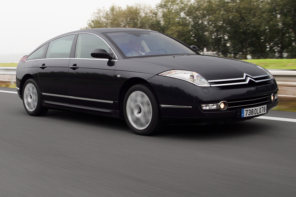 Citroen C6 saloon front tracking