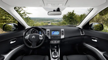 Citroen C-Crosser mpv dash