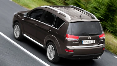 Citroen C-Crosser mpv rear tracking