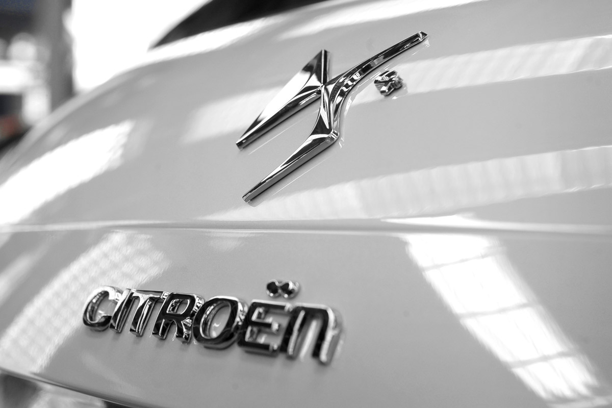 Citroen DS4 hatchback badge