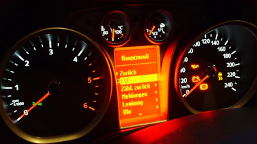 Ford Focus CC convertible interior detail