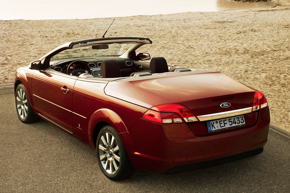 Ford Focus CC convertible rear