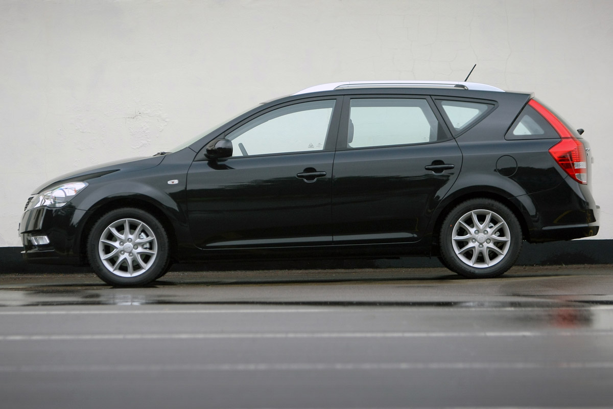 Kia Cee'd SW estate profile
