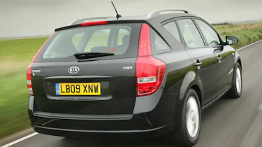 Kia Cee'd SW estate rear tracking