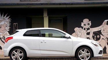 Kia Pro_cee'd hatchback profile