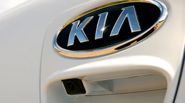 Kia Pro_cee'd hatchback badge