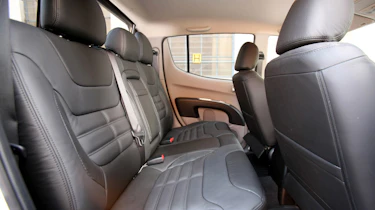 Mitsubishi L200 pickup rear seats