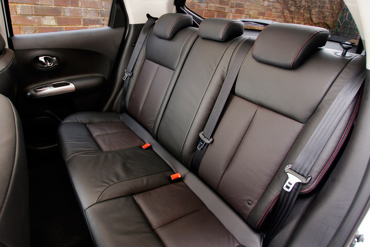 Nissan Juke mpv rear seats